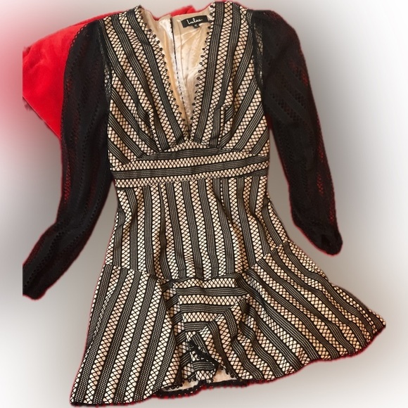 Dress - Black lace overlay fit and flare Lulu's dress - Picture 4 of 10